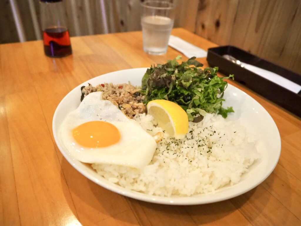 鶴ヶ峰 ミッシェルズカフェのガパオライス