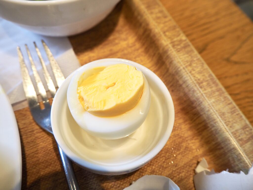 鶴ヶ峰のパン屋|ベーカリーベースのゆで卵