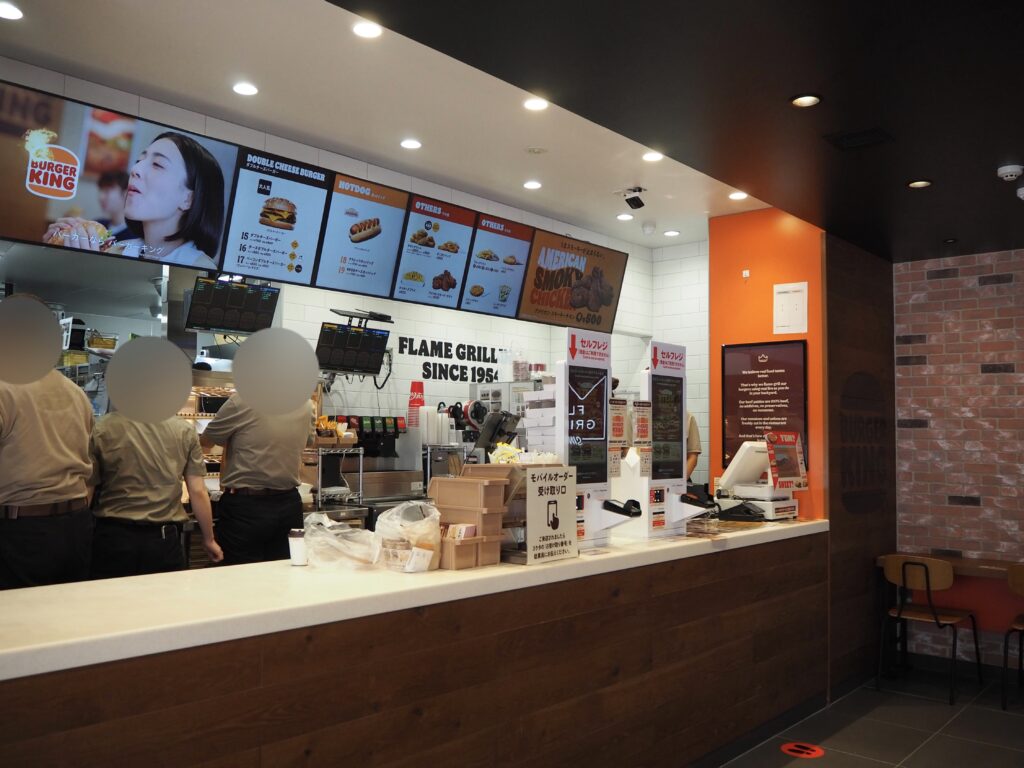 バーガーキング鶴ヶ峰駅前店のレジカウンター