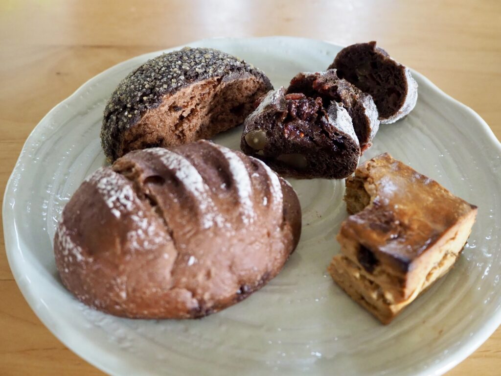 鶴ヶ峰駅 くろのぱん くろの日 限定パン