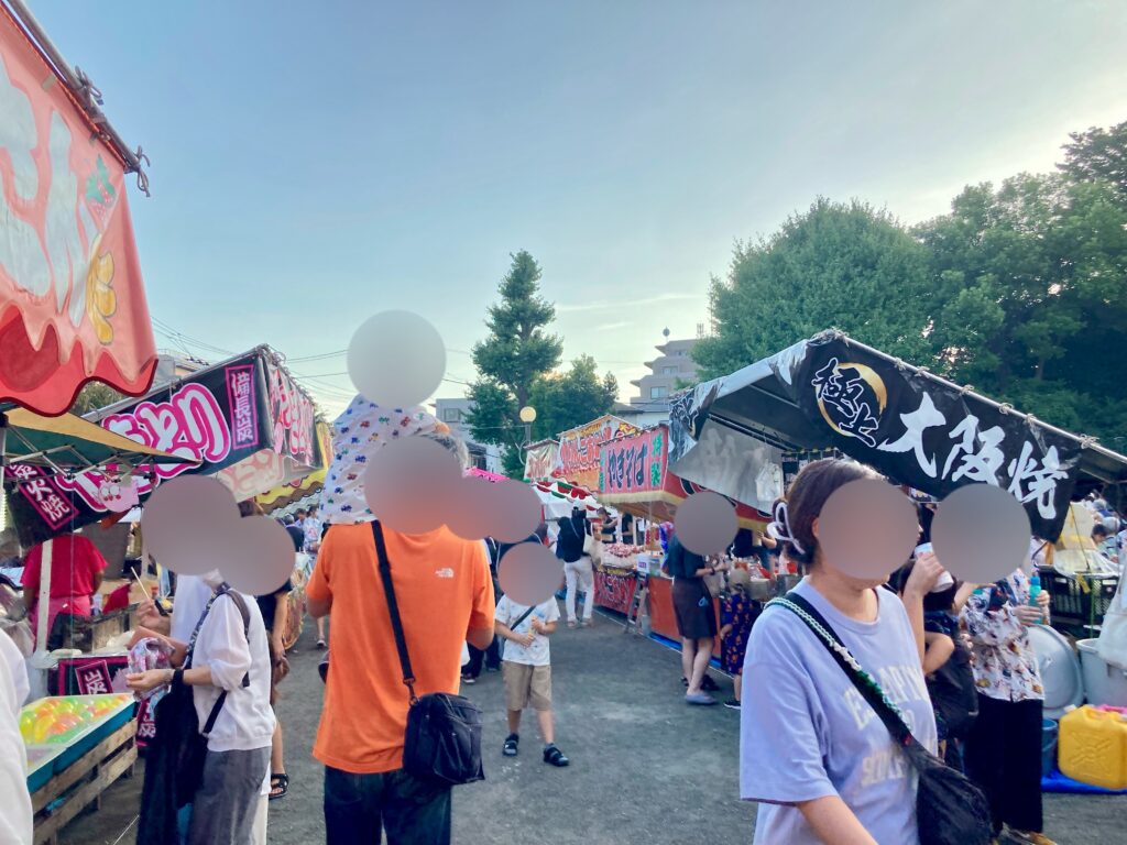 二俣川　本村神社のお祭りの全体の様子