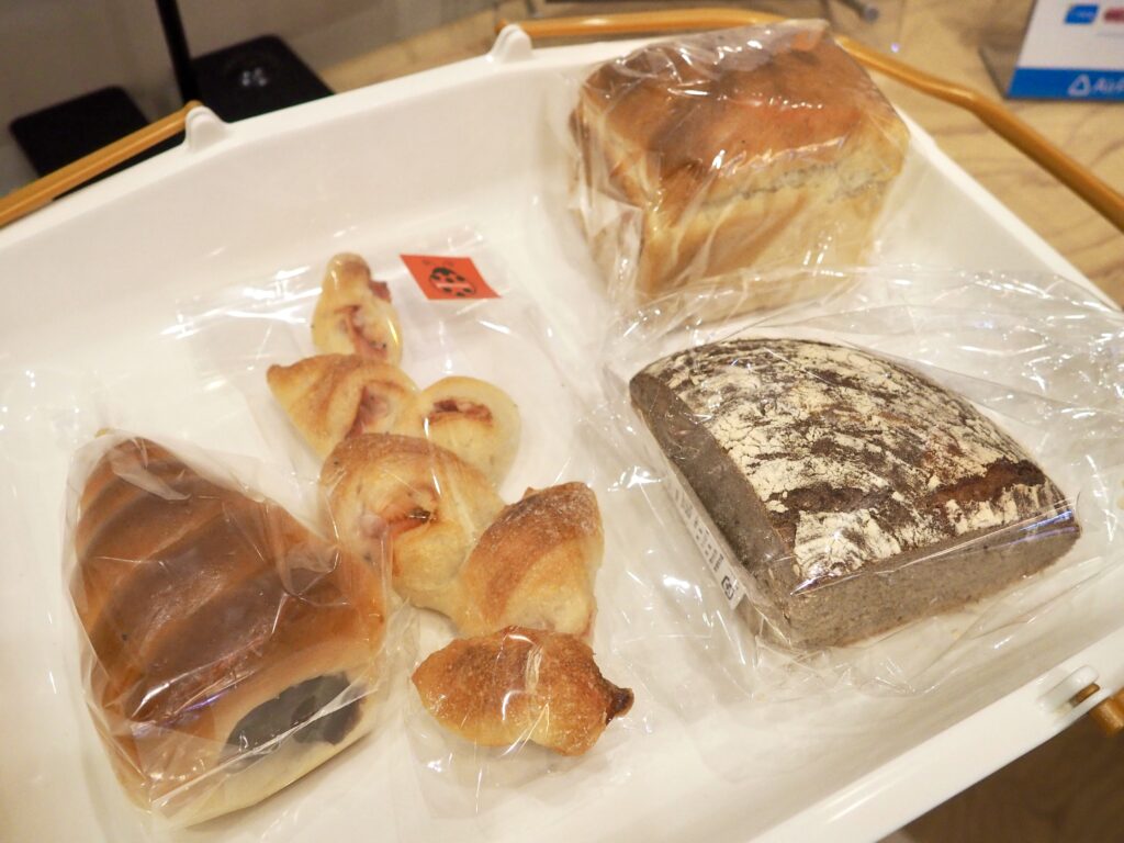 ハザールベーカリー　パン