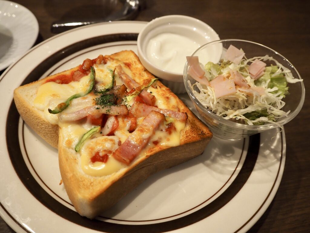 倉式珈琲店モーニングセット