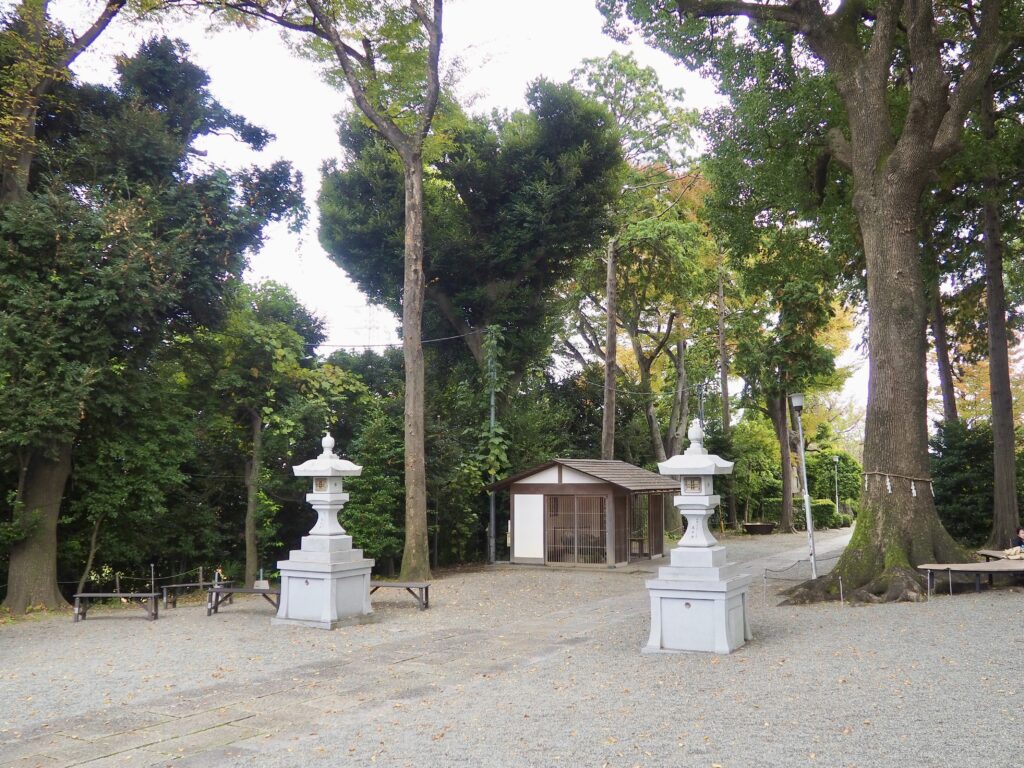 星川杉山神社　境内