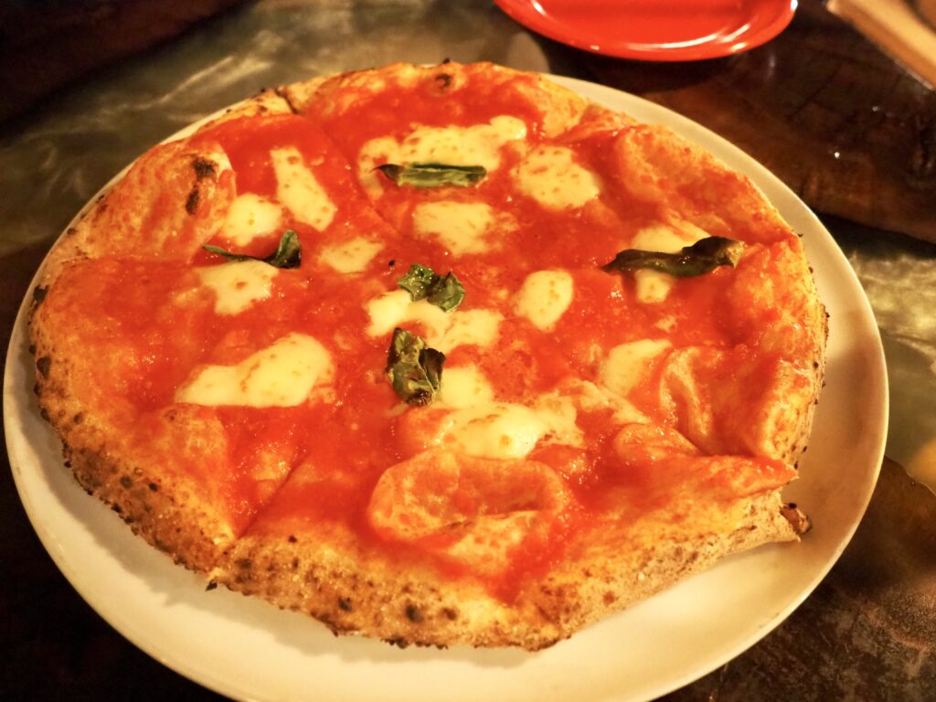 ヘクトパスカル二俣川のピザの写真