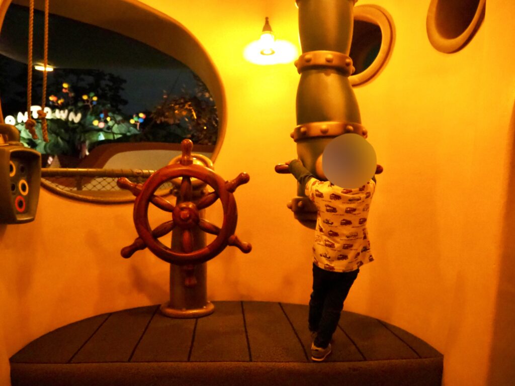 ディズニーランドのドナルドの家の写真