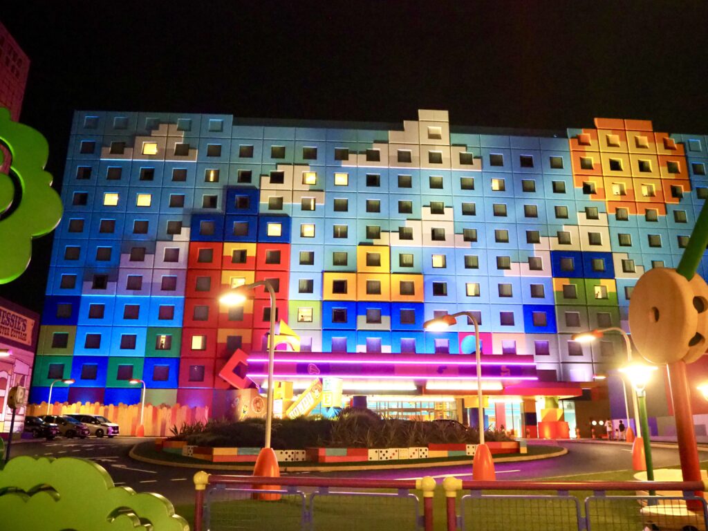 トイストーリーホテルの外観の写真