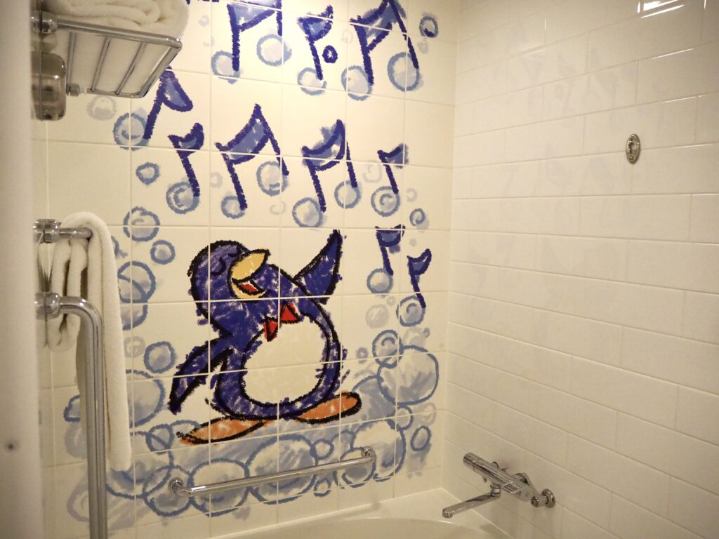 トイストーリーホテルの浴室の写真