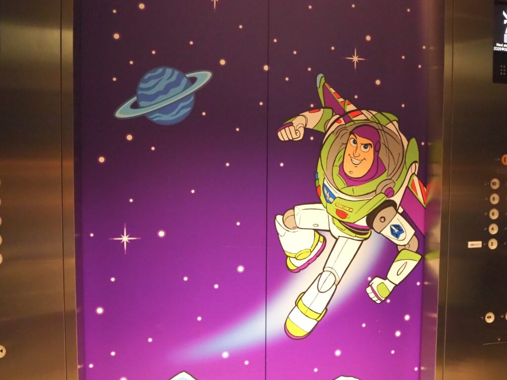 トイストーリーホテルのエレベーター