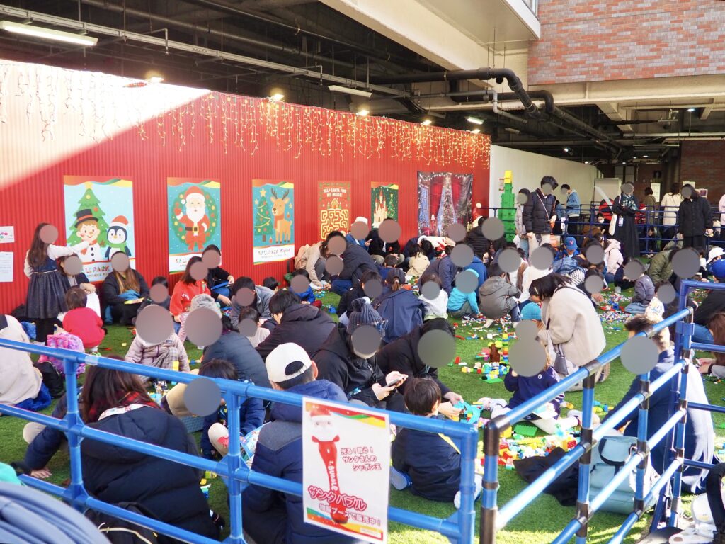 横浜公園のレゴイベントの写真