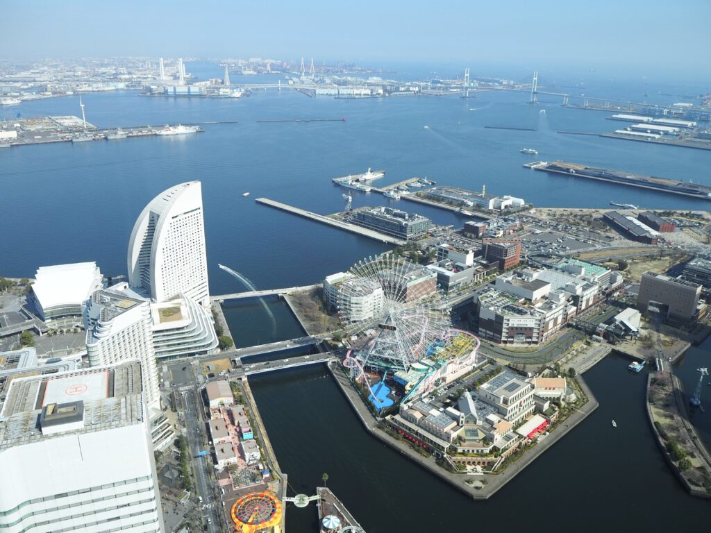 横浜ランドマークタワーの展望台「スカイガーデン」からの眺望