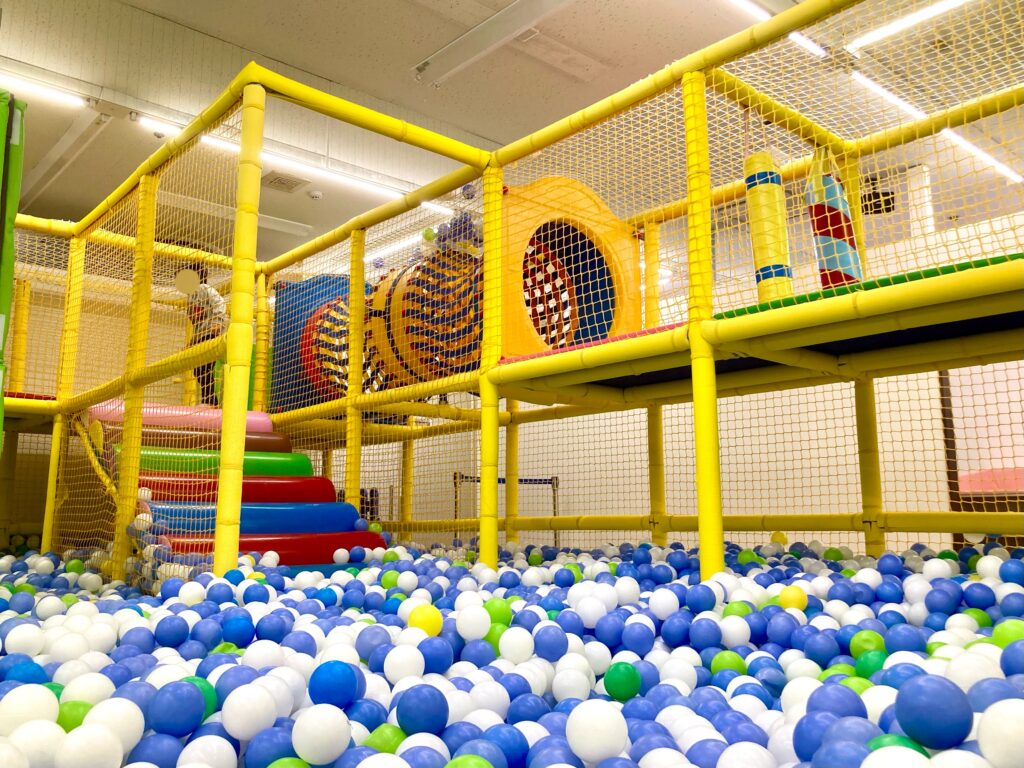 キッズランドUS横浜希望ヶ丘店の遊具の写真