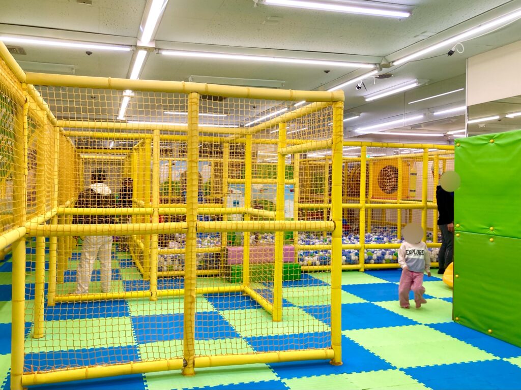 キッズランドUS横浜希望ヶ丘店の遊具の写真