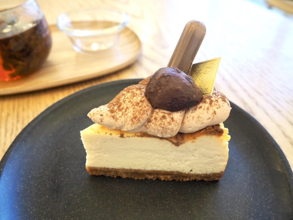 いずみ野駅にあるカフェ白嬉のケーキの写真