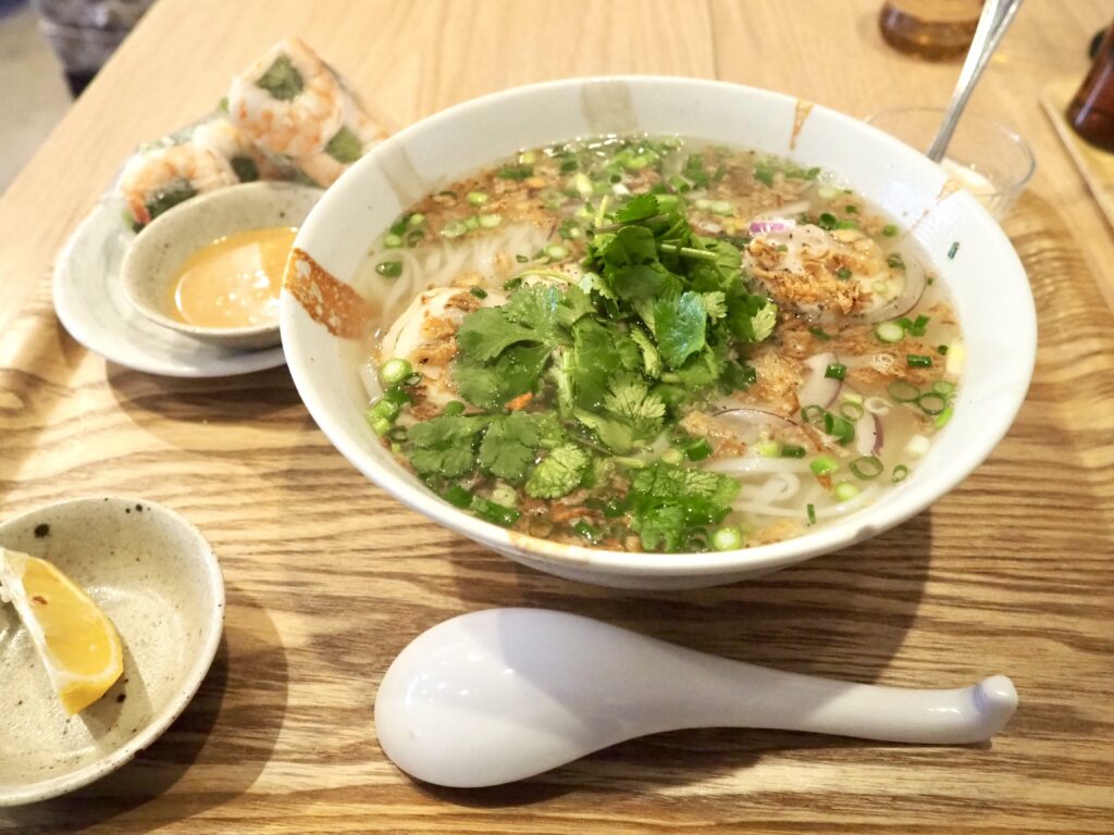 西谷のベトナム料理『BANDS」のフォーランチセット