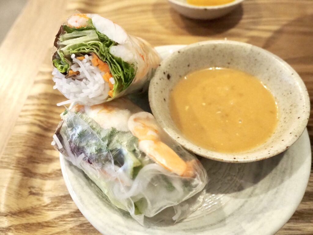 西谷のベトナム料理『BANDS」の生春巻き