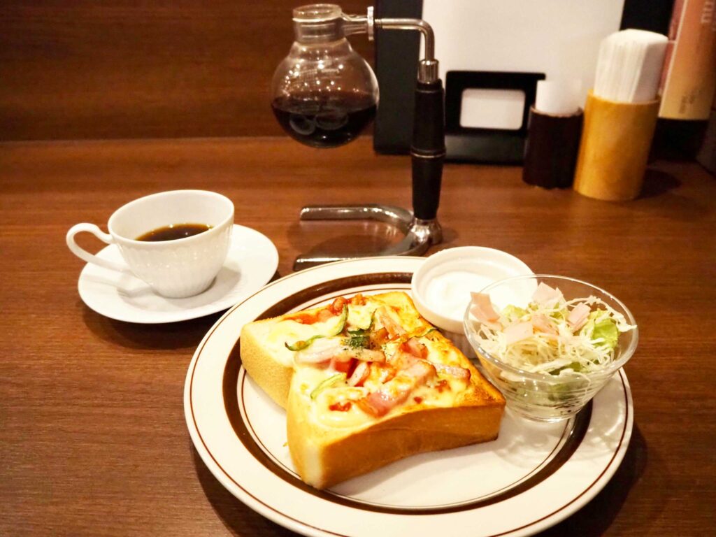 二俣川のカフェ倉式珈琲店のモーニングの写真