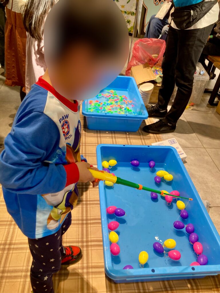 あそべぇる恐竜ランドの恐竜のたまご釣りの写真