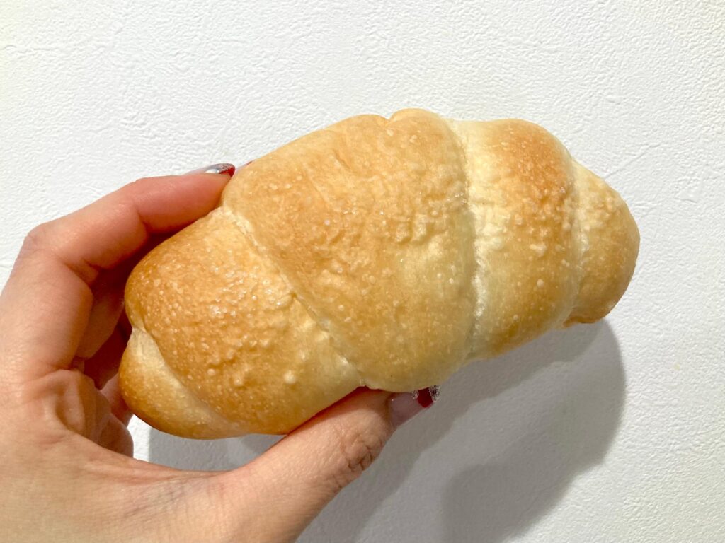 鶴ヶ峰のパン屋「なちゅ〜るロール」の塩パンの写真