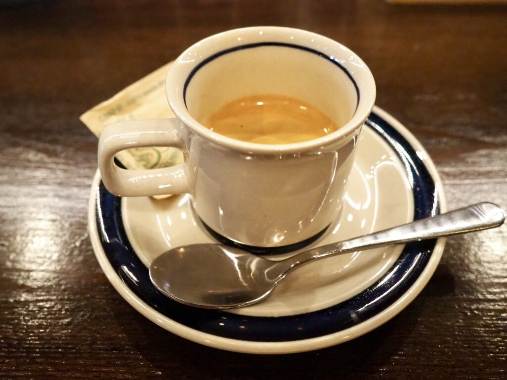 三ツ境の人気ピザ専門店「ピッツェリアサンキュー」のエスプレッソの写真