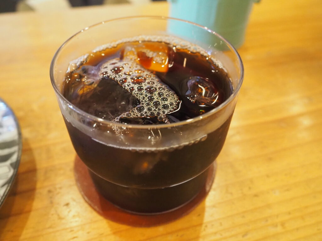 横浜 平沼橋 タスマフィン アイスコーヒー カフェ利用