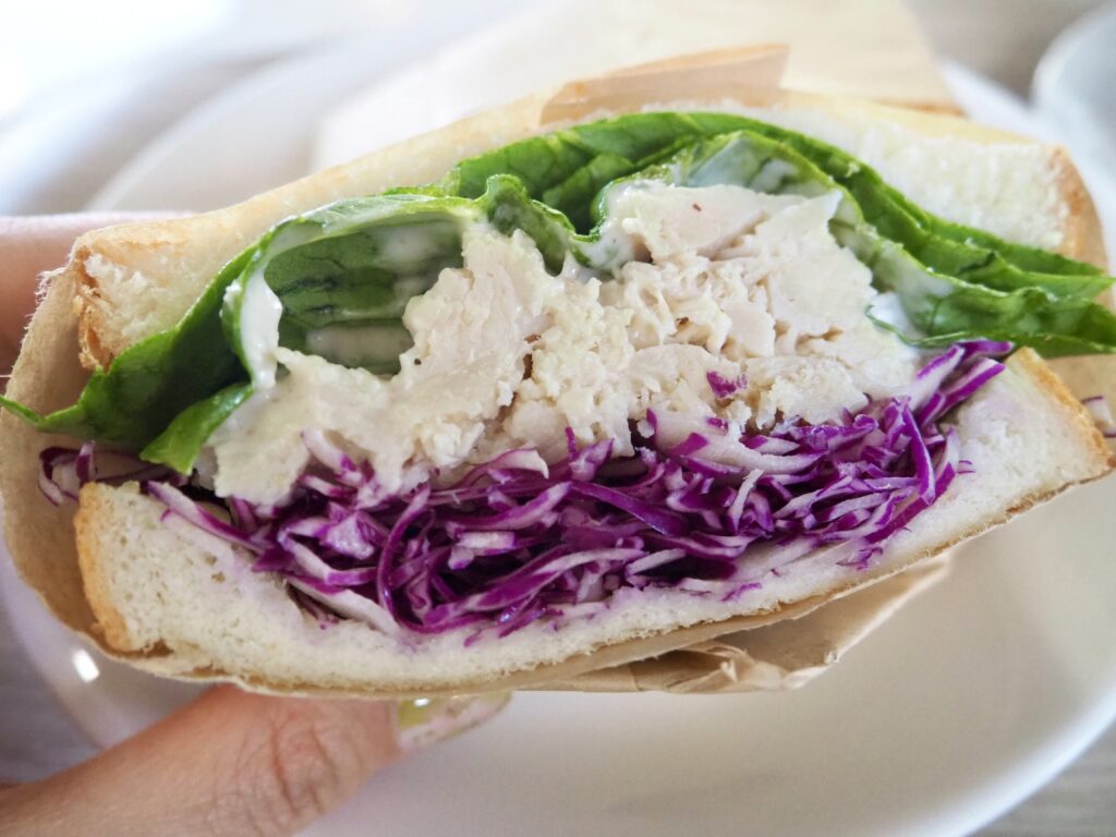 ロバーツコーヒー星天qlay店のサンドイッチの断面写真