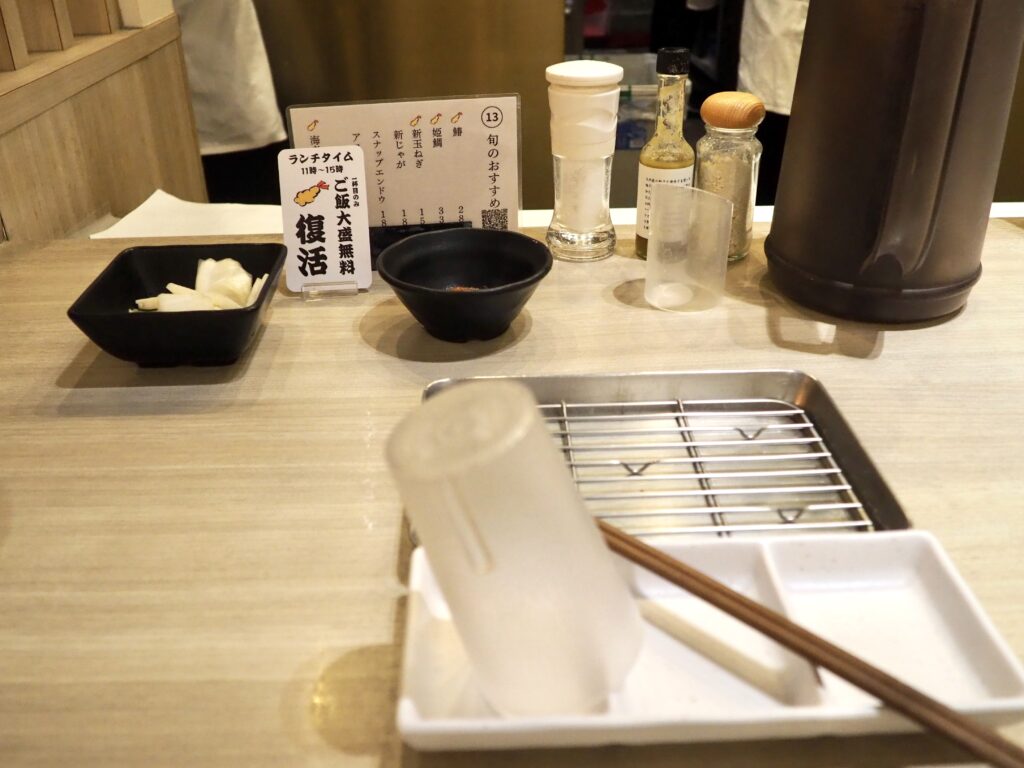 ジョイナステラス二俣川にある「博多天ぷらたかお」はカウンター席あり。1人にもおすすめ