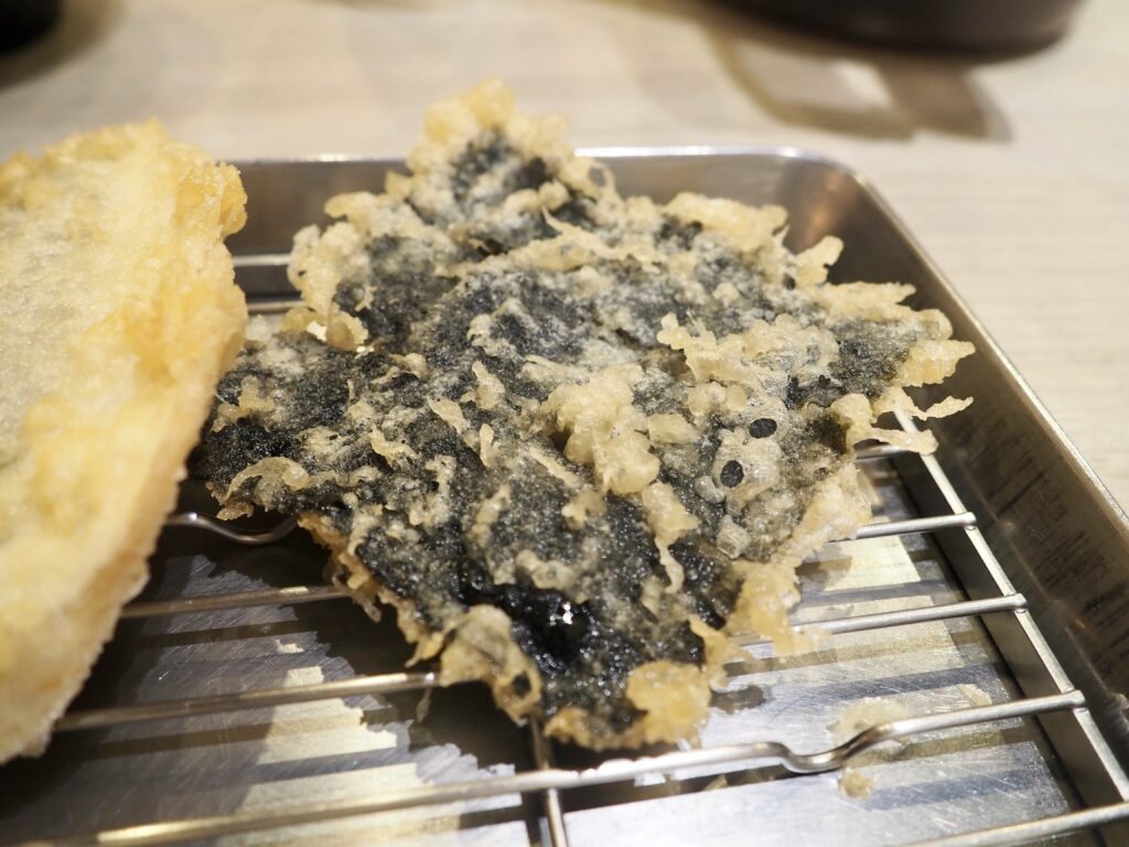 ジョイナステラス二俣川にある「博多天ぷらたかお」の平日限定ランチ定食の天ぷら