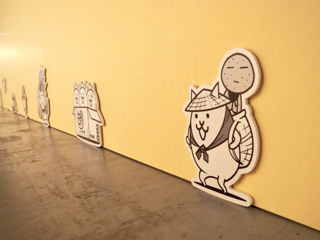 横浜で開催中の「にゃんこ大戦争展」の隠れ？にゃんこの写真