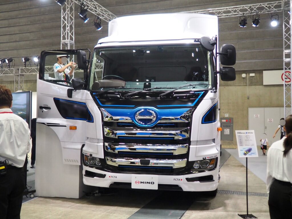 ジャパントラックショー2026の日野ブース展示