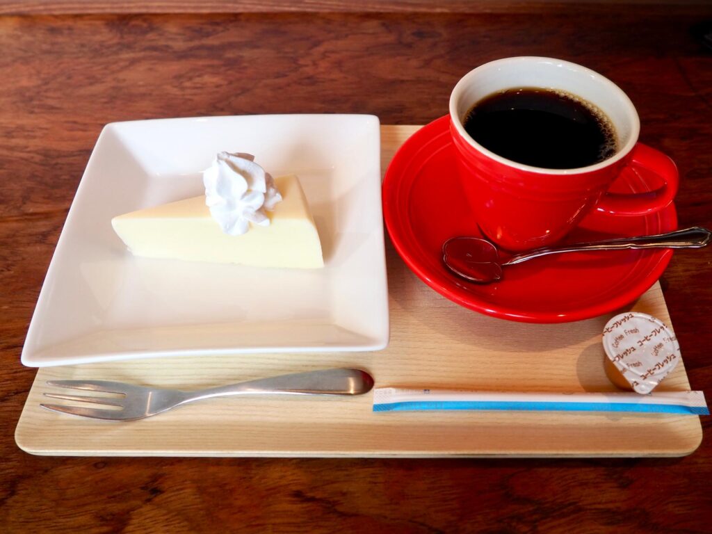 横浜・二俣川のカフェG’cafe（ジーカフェ）のランチデザートセットの写真