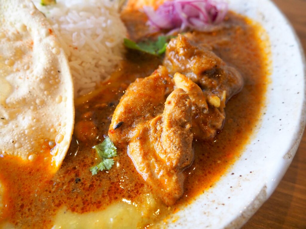 マジェマジェのインドチキンカレー
