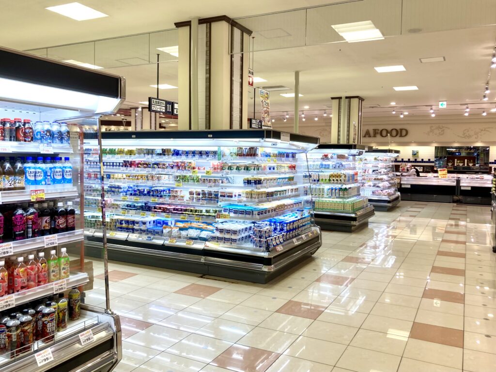 鶴ヶ峰のローゼンの通路が広くなった店内