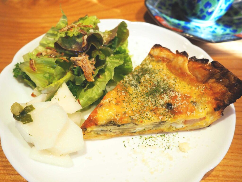 瀬谷産野菜を使ったキッシュランチプレート